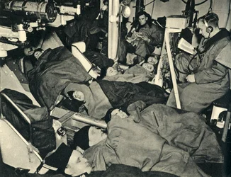 Royal Marines śpiący w kantonie okrętu wojennego, II wojna światowa, c1939-c1943 1944.