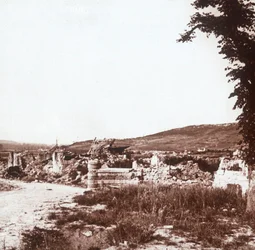 Ruiny, Chauny, północna Francja, c1914-c1918