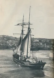 Żeglując do portu Newlyn, Isabella, dwumasztowy szkuner typu Lancashire, 1937
