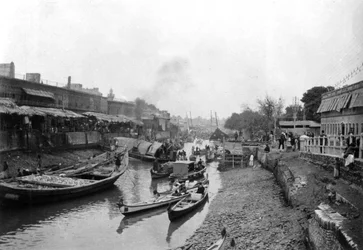 Scena z mostu Whitely, Ashar, Irak, 1917-1919