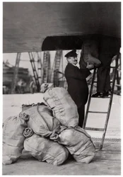 Wysyłka poczty, Zeppelin LZ 127 Graf Zeppelin, 1933
