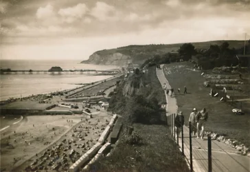 Small Hope Bay i Shanklin Pier, I.W., z Cliff Walk, c1920.