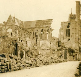 Katedra w Soissons, Soissons, północna Francja, c1914-c1918.