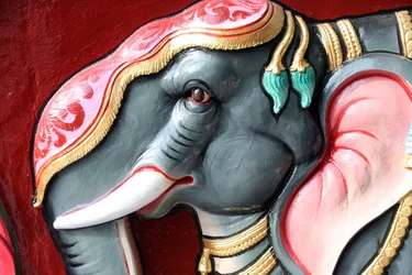 Hinduska świątynia Sri Vadapathira Kaliamman. Słoń. Singapur