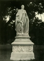 Statua Lorda Curzona na terenie Victoria Memorial Hall, 1925.