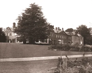 Dom Stratfielda Saye, Hampshire, 1894.