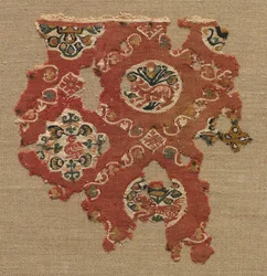 Gobelin z kratą zwierząt w medalionach, lata 600-700.