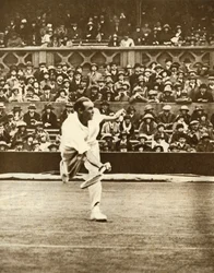 Mecz tenisowy na korcie centralnym Wimbledonu, lata 30., 1935.