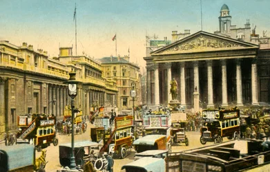 Bank Anglii i Royal Exchange, Londyn, c1910.