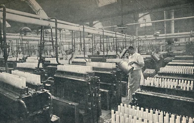 Gabinet odlewania świec, ok. 1917 r.