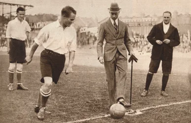 Duke of York, mecz piłki nożnej charytatywny, Tottenham Hotspurs i Corinthians, c1921