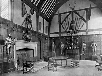 Sala w Ockwells Manor, Berkshire, 1905