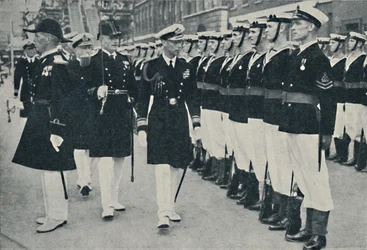 Król otwierający Tydzień Marynarki Wojennej w Portsmouth, c1935, 1937.