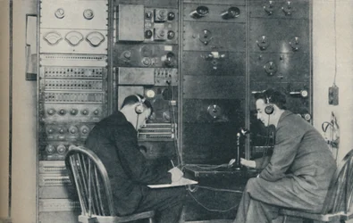 Nowa magia: wysyłanie zdjęć przez sieć bezprzewodową i nieunikniony telefon, c1935