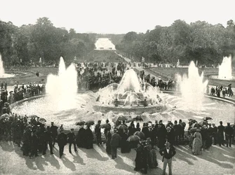 Fontanny pałacowe, Wersal, Francja, 1895.