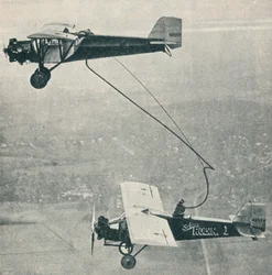 Tankowanie St Louis Robin, c1929 c1937