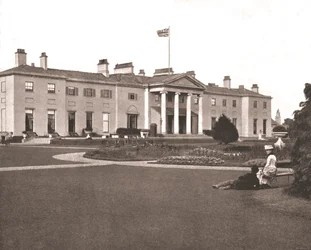 The Viceroys Lodge, Dublin, Irlandia, 1894.