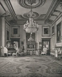 Biały Salonik, Zamek Windsor, 1927