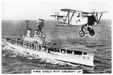 Lotniskowiec HMS Eagle i samolot Fairey Flycatcher, 1937