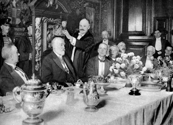 Koronacja mistrza londyńskiego cechu pasiarzy, 1926-1927
