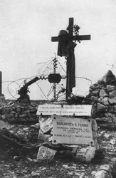Grób pielęgniarki wolontariuszki Włoskiego Czerwonego Krzyża, ok. 1918 r.
