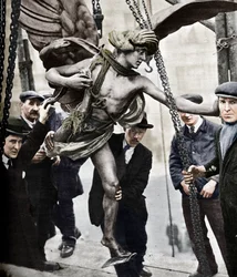 Usunięcie Erosa, 1925, 1938