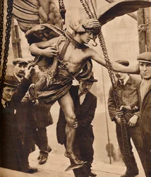 Usunięcie Erosa, 1925, 1938
