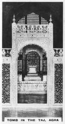 Grób w Taj, Agra, Uttar Pradesh, Indie, ok. 1925.