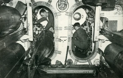 Wyrzutnie torped brytyjskiego okrętu podwodnego, II wojna światowa, 1945 r.
