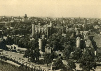 Wieża w Londynie. Widok ogólny od południa, ok. 1920 r.