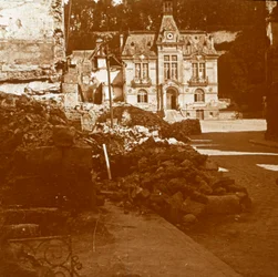 Ratusz, Chateau Thierry, Francja, c1914-c1918