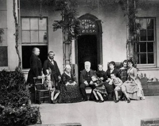 Victor Hugo, francuski powieściopisarz, na wygnaniu w Guernsey, 1866