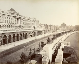Victoria Embankment, przedstawiający Somerset House, Londyn, 1887