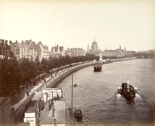 Victoria Embankment, przedstawiająca Ogrody Świątynne i Katedrę św. Pawła, Londyn, 1887 r.