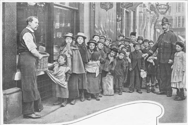 Czekam na paczki żywnościowe, Cheapside, ok. 1903 1903