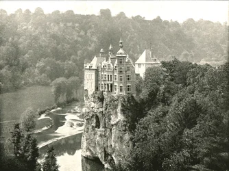Zamek Walzin, Dinant, Belgia, 1895.