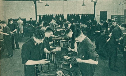 Warsztat mechaników operatorów bezprzewodowych, 1940