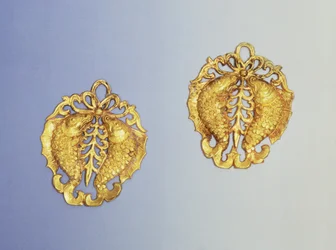 Chińskie wisiorki, pozłacane 17-karatowym złotem, dynastia Tang, 618-907 AD