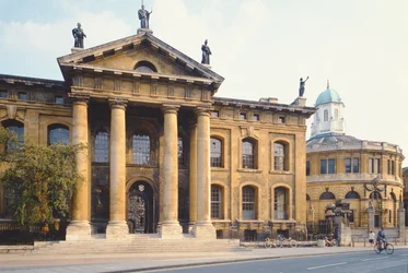 Clarendon Building, Oxford, wybudowany 1713