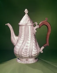 Dzbanek do kawy Paul de Lamerie, ok.1745
