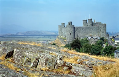 Widok na zamek Harlech, Gwynedd, Północna Walia