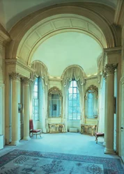 Widok na pokój z łukowym oknem, pałac Blenheim, Oxfordshire