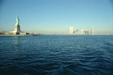Widok na Statuę Wolności i południowy kraniec wyspy Manhattan