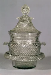 Chłodziarka do wina, ok.1815-20 (szkło cięte)