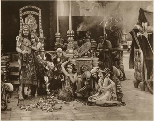 Alfred Paget, Seena Owen, scena z „Nietolerancji” w reżyserii D. W. Griffitha