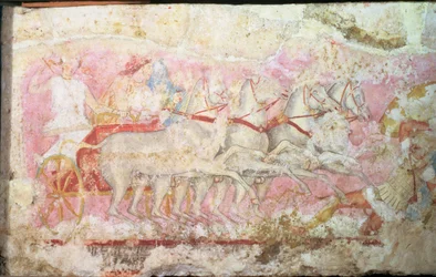 Amazonki prowadzące rydwan, fragment od strony sarkofagu Amazonek, Tarquinia, IV wpne (tempera na alabastrze) (detal z 85168)