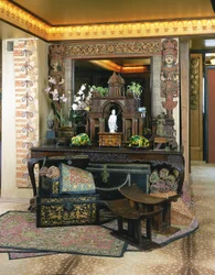 Model architektoniczny (orzech czeczotowany z patynowanym metalem)