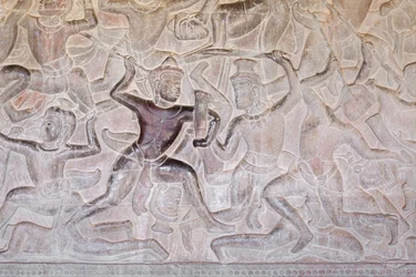 Płaskorzeźby na wschodniej galerii Angkor Wat w Kambodży