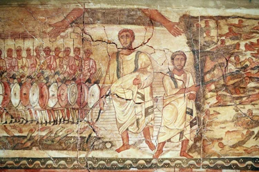 Wyjście i przejście przez Morze Czerwone, fresk pochodzący z synagogi w Doura (Dura) Europos, 244-245, przechowywany w Muzeum Narodowym w Damaszku. Zdjęcie wykonane w Muzeum Żydowskim w Nowym Jorku podczas wystawy.