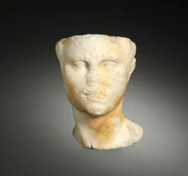 Fragment: głowa mężczyzny